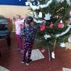 Díszítsük fel az óvodásokkal együtt az iskola karácsonyfáját!