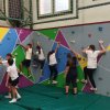 Elkészült a sport mászófal az iskola tornatermében
